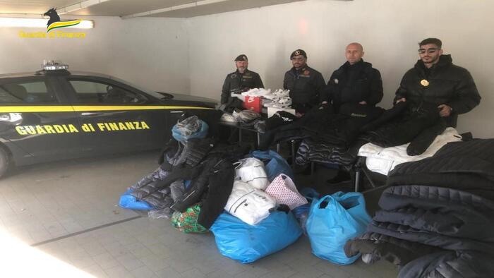Maxi sequestro di fuochi d’artificio pericolosi nella provincia di Monza-Brianza