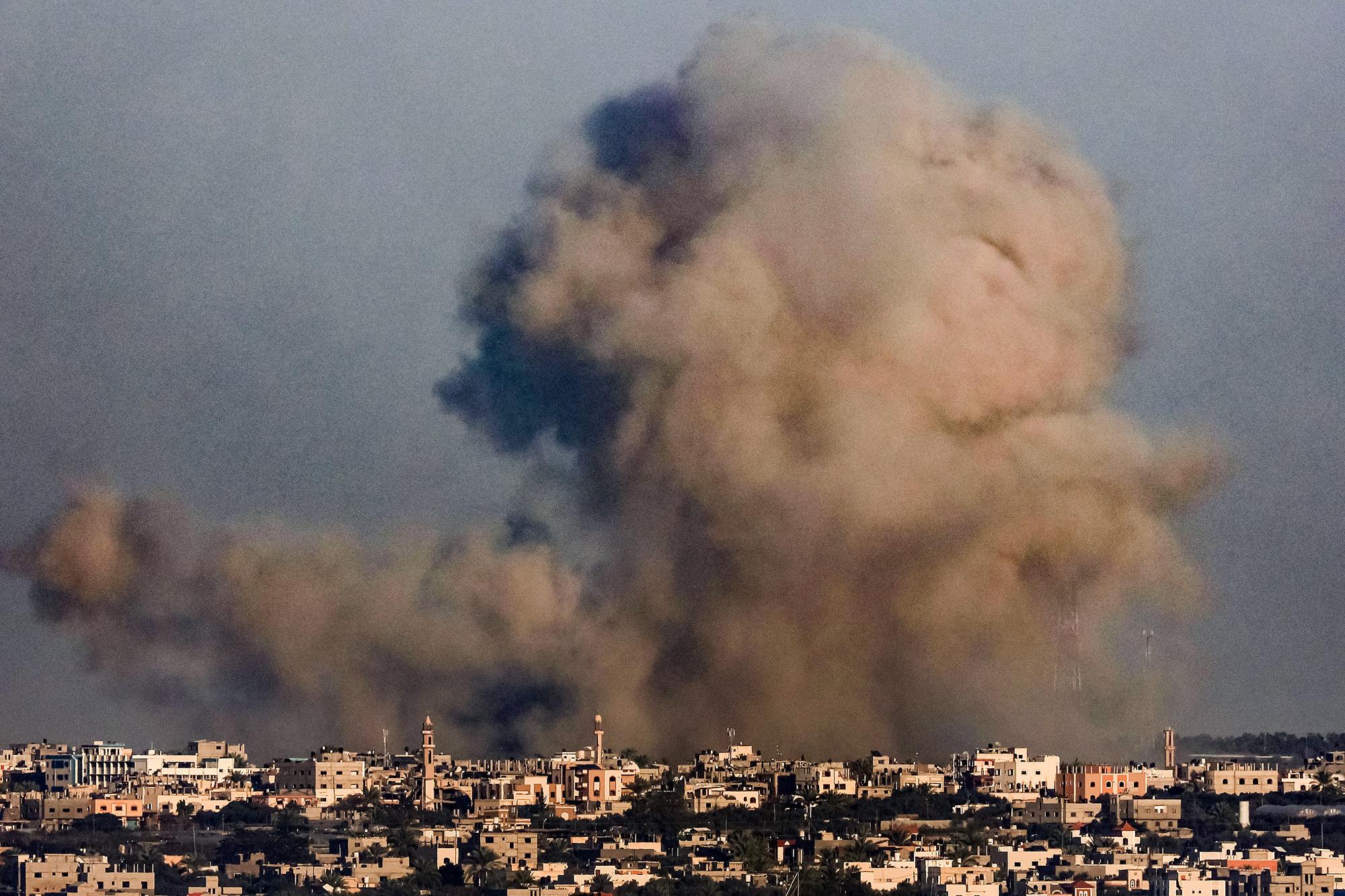“Nuovi raid su Gaza nel contesto della guerra Israele-Hamas: ultime notizie 17/01/2024”