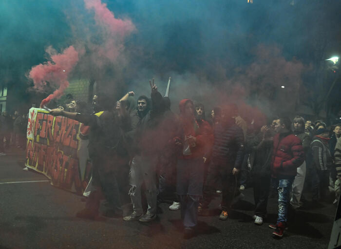 Tensioni al corteo per la Palestina a Firenze: perquisizioni della Digos e indagini in corso