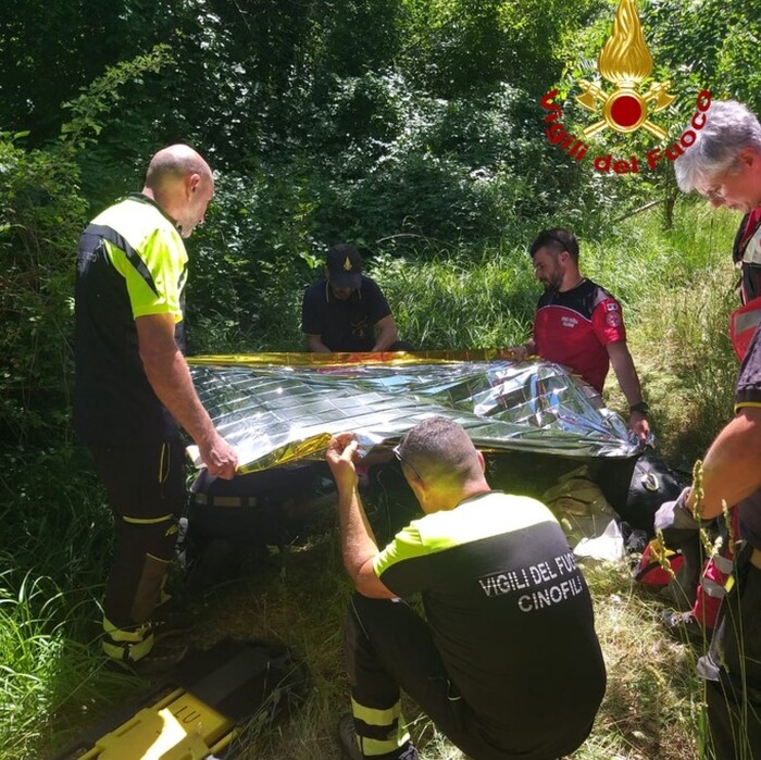 Ritrovata in vita giovane dispersa da Lucca: il salvataggio dei vigili del fuoco a Santa Maria del Giudice