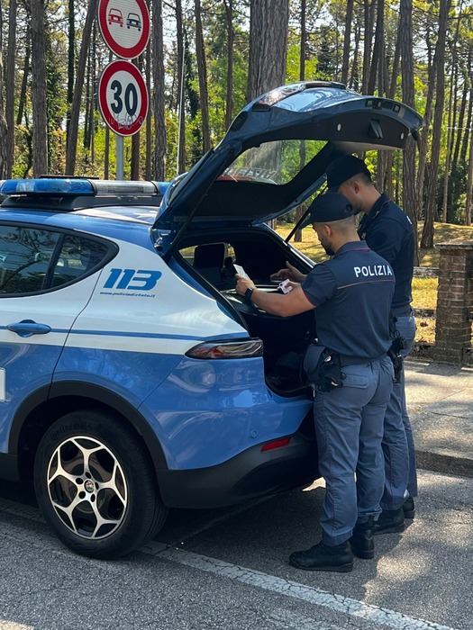 Arrestato ladro molestatore in casa vacanza a Lignano Sabbiadoro