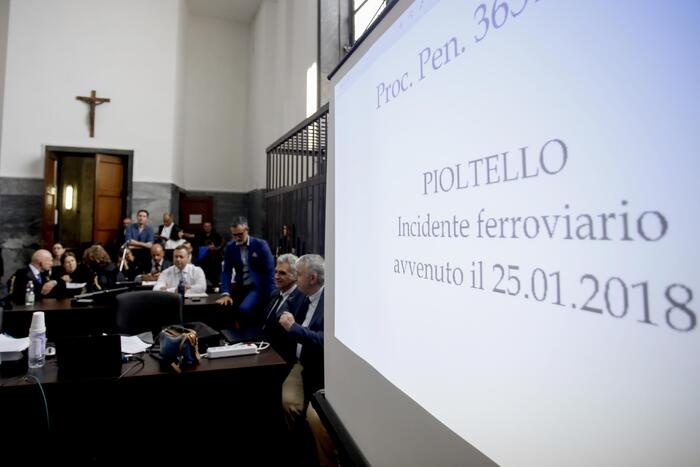 Disastro ferroviario di Pioltello: la responsabilità dei manutentori sotto esame nel processo