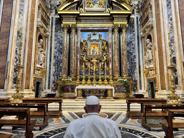 Papa Francesco visita la Basilica di Santa Maria Maggiore al rientro dal viaggio in Lussemburgo e Belgio